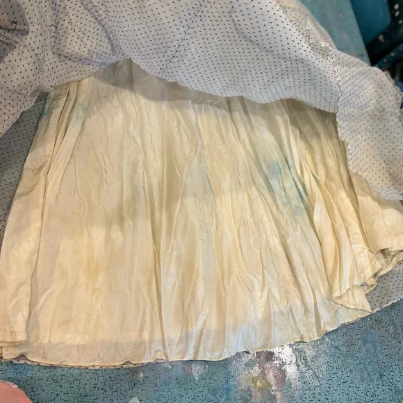 Queen of Shabby Chic Gown - Picture 4 of 16